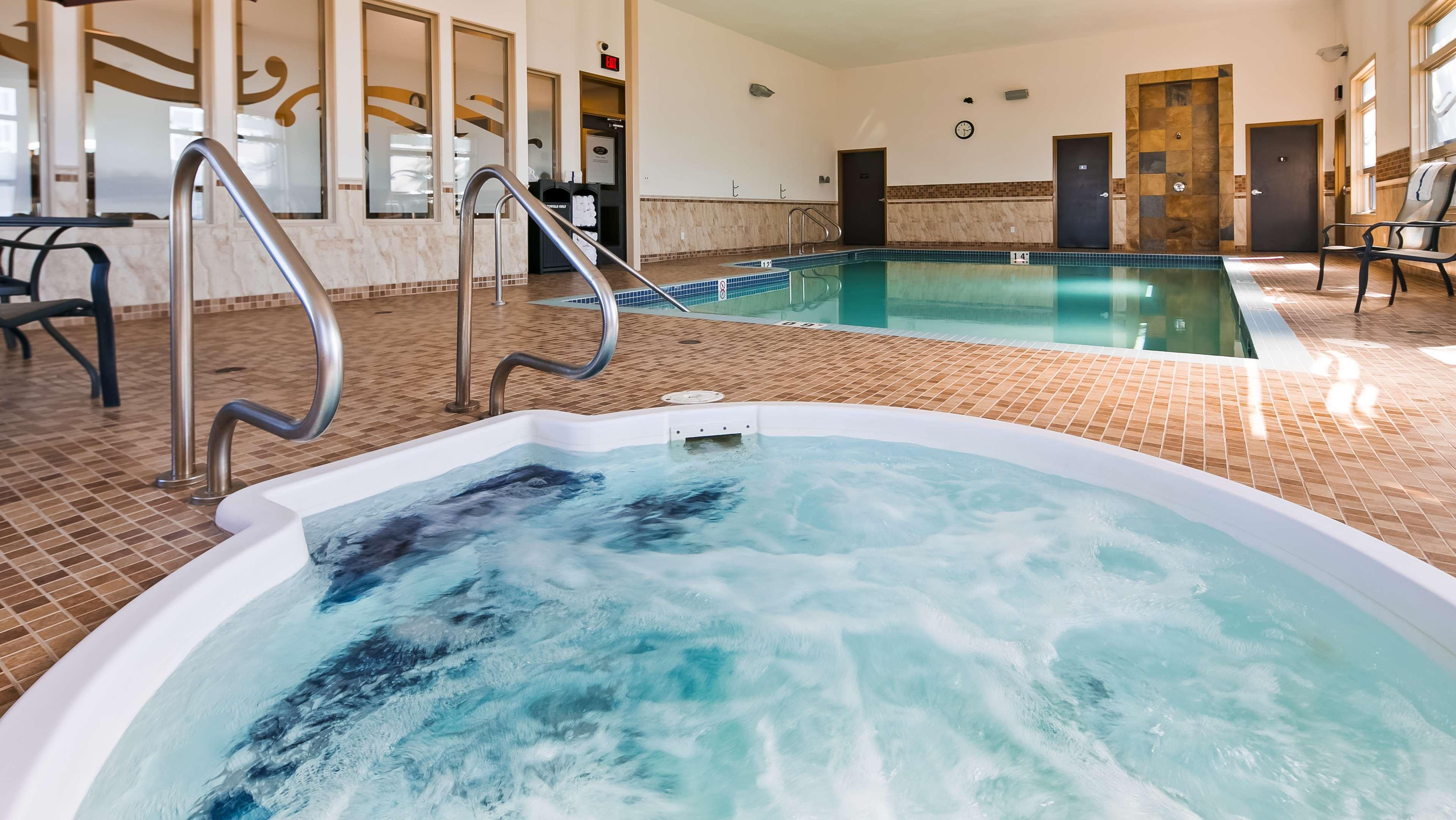 Best Western Wainwright Inn & Suites Екстериор снимка