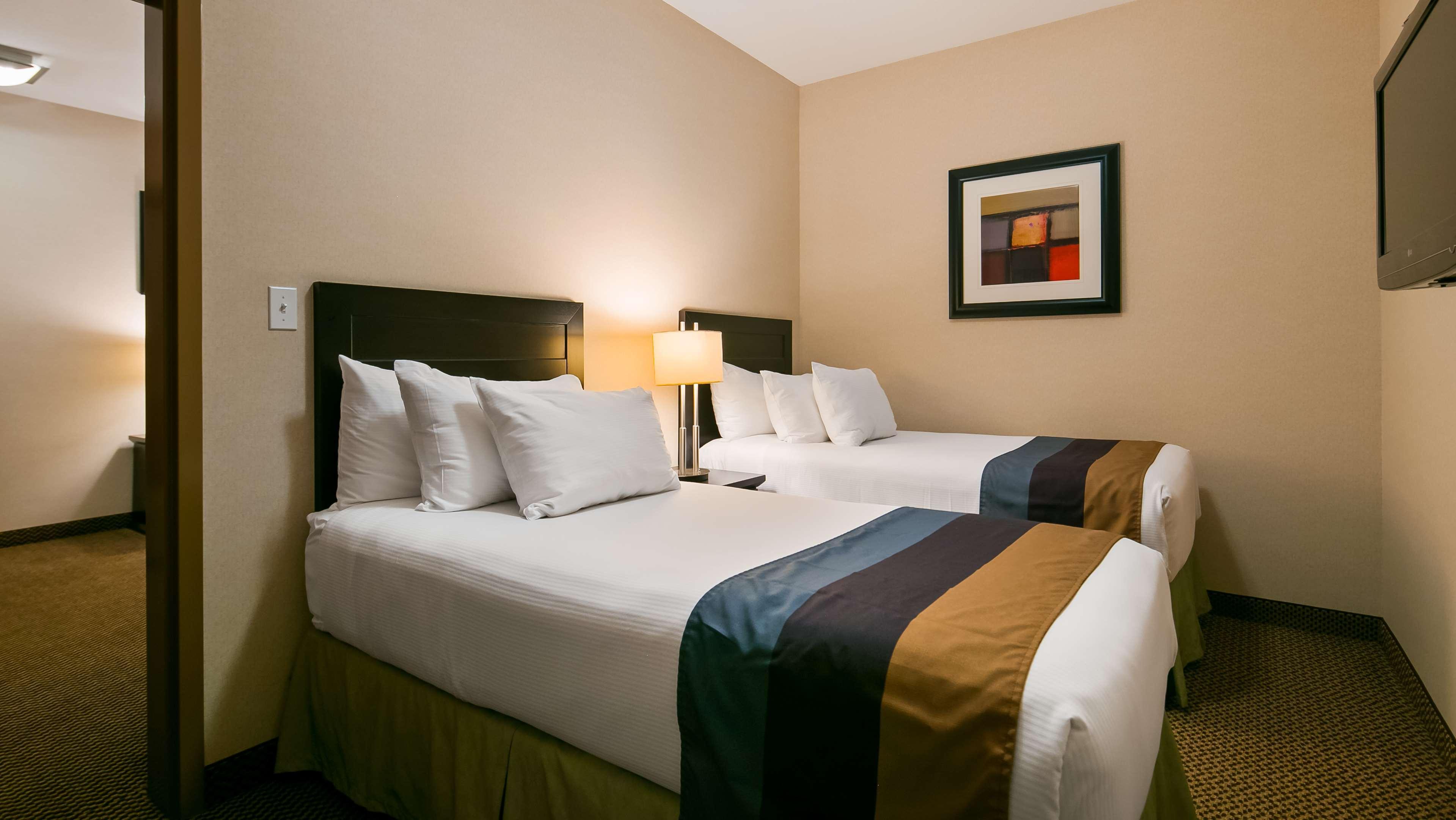 Best Western Wainwright Inn & Suites Екстериор снимка