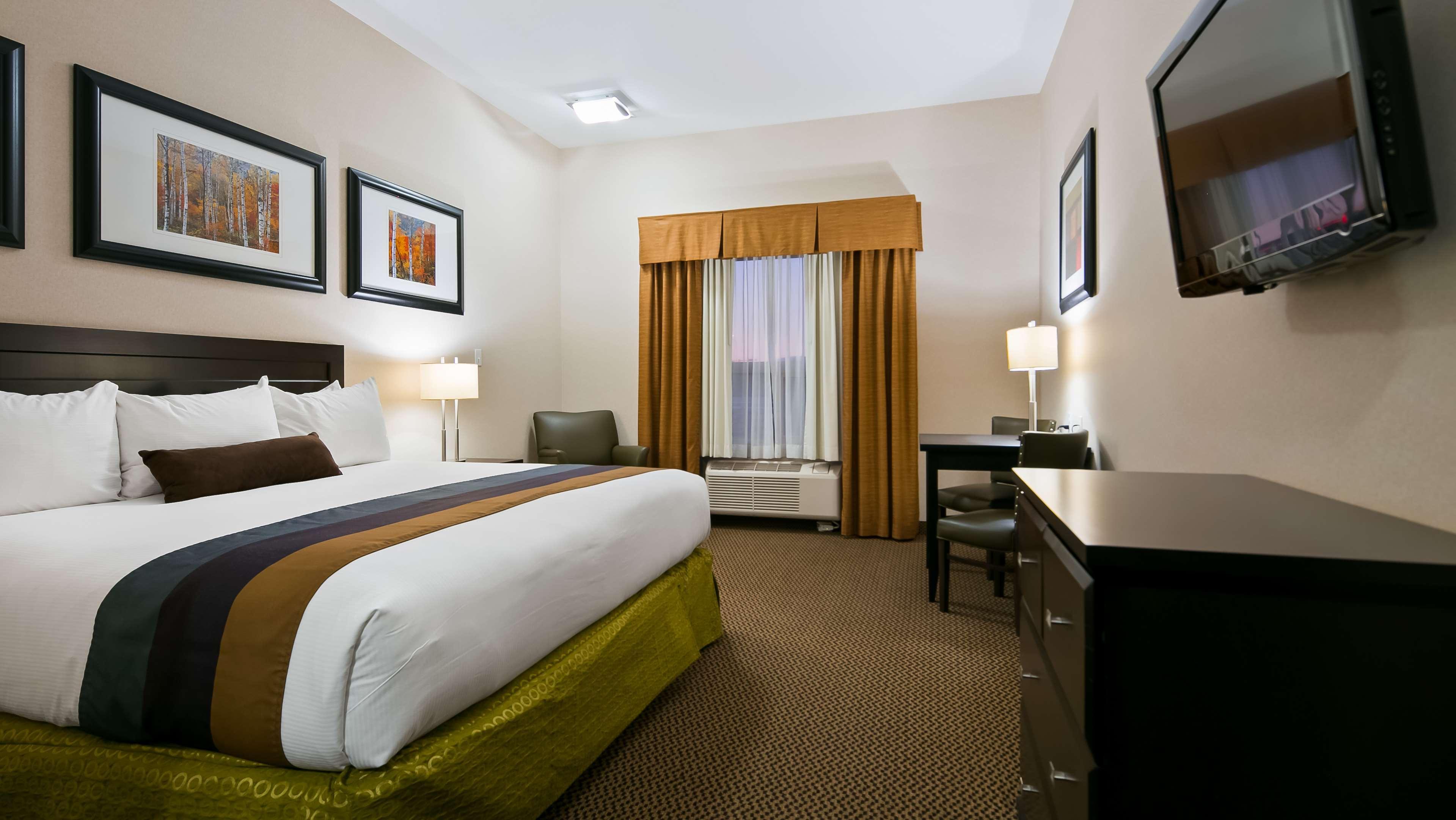 Best Western Wainwright Inn & Suites Екстериор снимка
