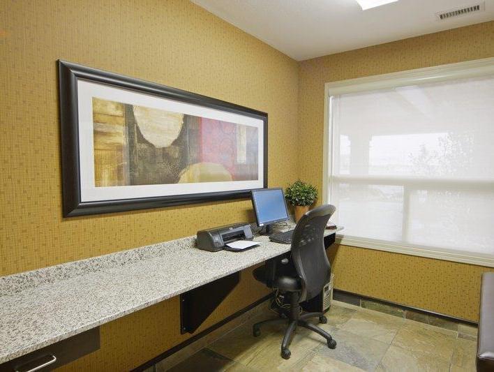 Best Western Wainwright Inn & Suites Екстериор снимка