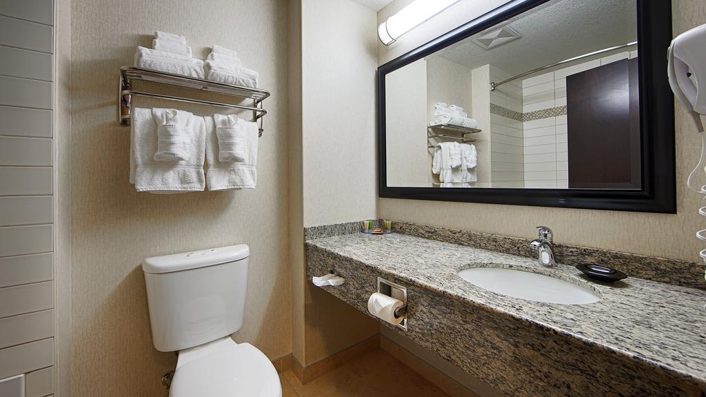 Best Western Wainwright Inn & Suites Екстериор снимка