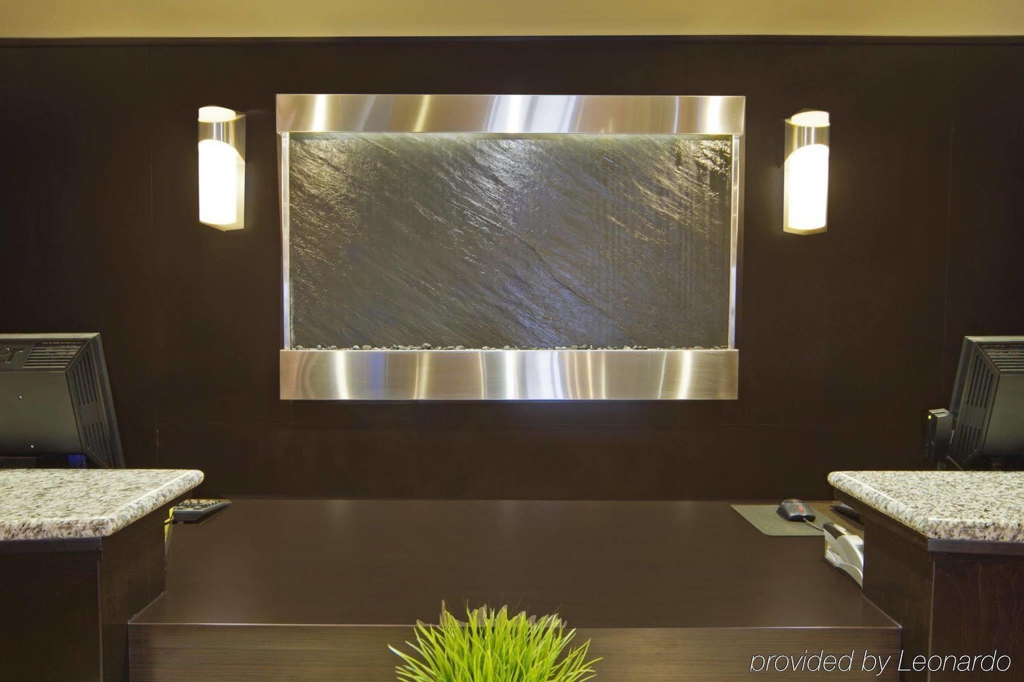 Best Western Wainwright Inn & Suites Екстериор снимка