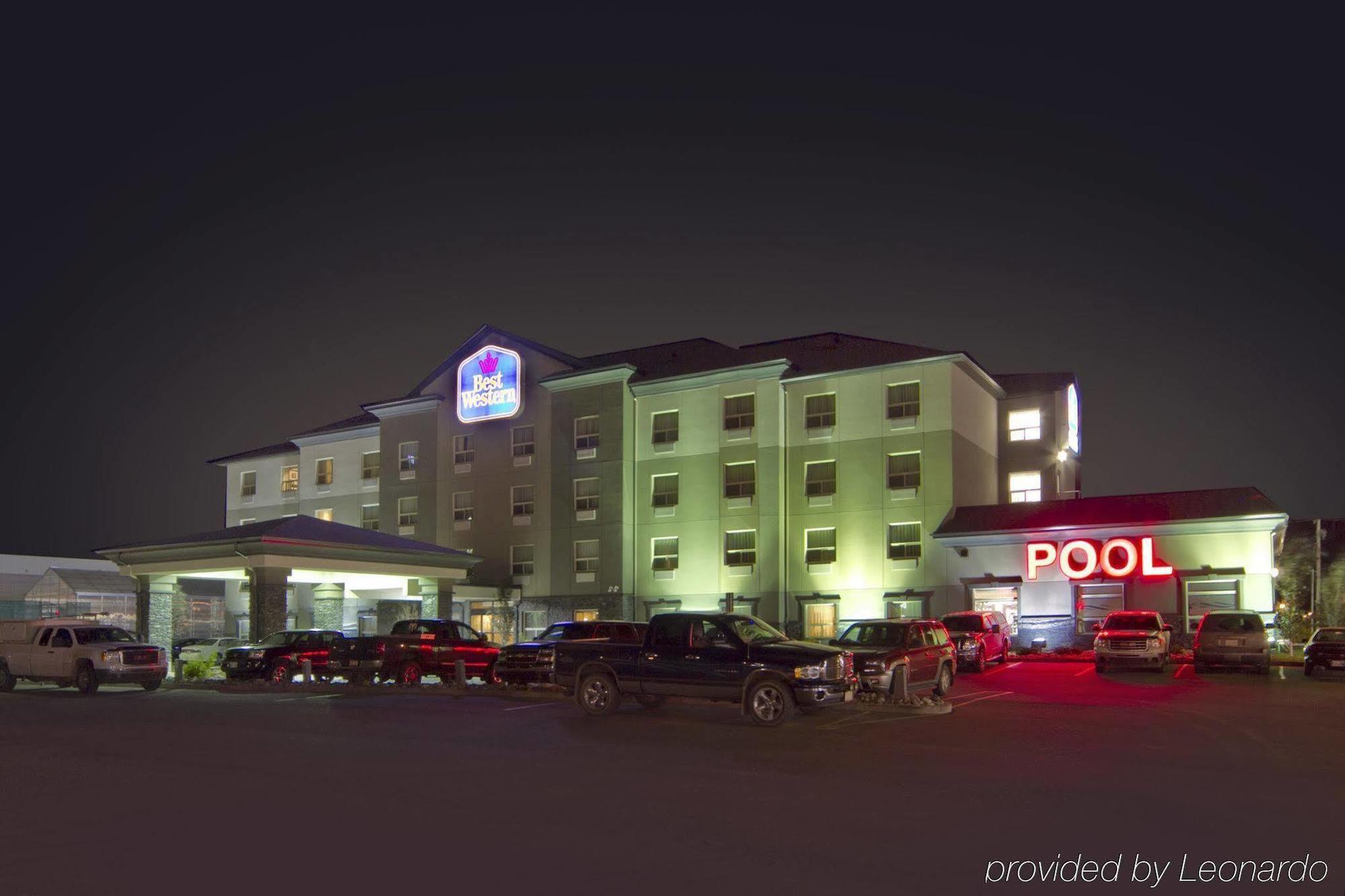 Best Western Wainwright Inn & Suites Екстериор снимка