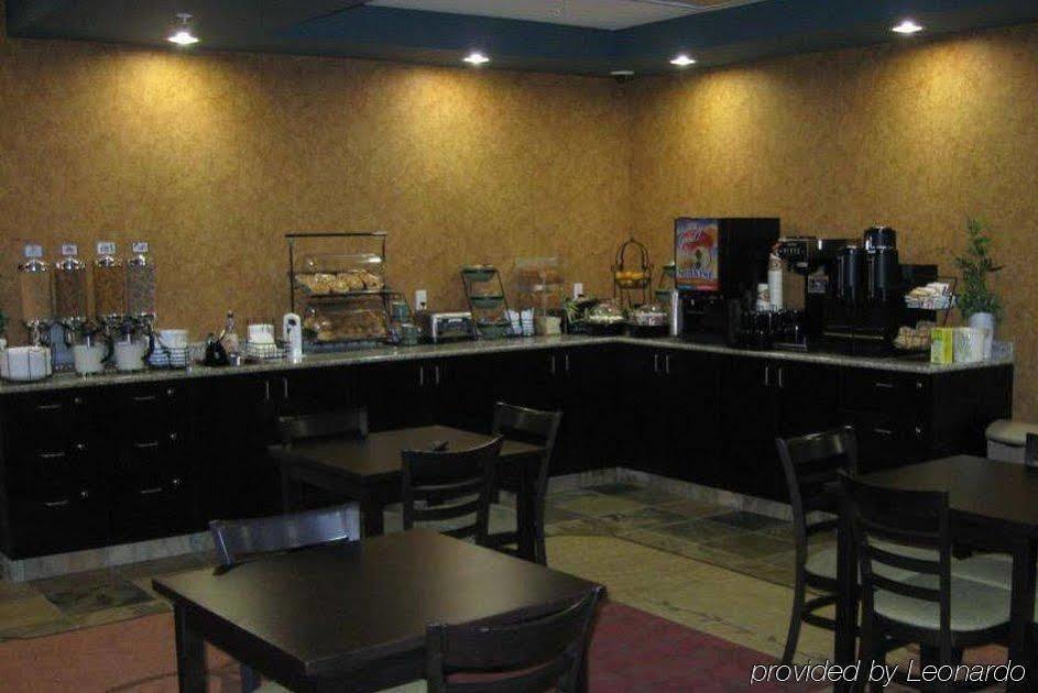 Best Western Wainwright Inn & Suites Екстериор снимка