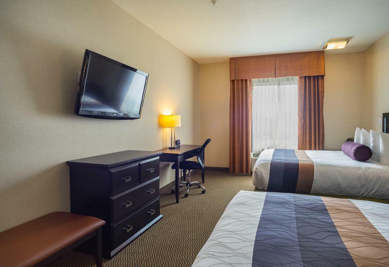 Best Western Wainwright Inn & Suites Екстериор снимка
